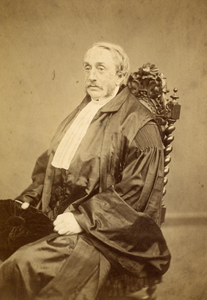 221682 Portret van mr. H. VerLoren van Themaat, geboren 1814, raadsheer in het Provinciaal Gerechtshof van Utrecht ...